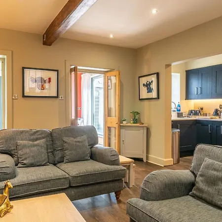 Tram Lane Cottage Dom wakacyjny *